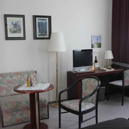Stadt-Gut-Hotels - Das Kleine Hotel Weimar  Bagian luar foto